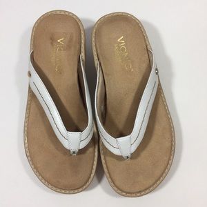 Vionic Women’s Flip Flops Size 6